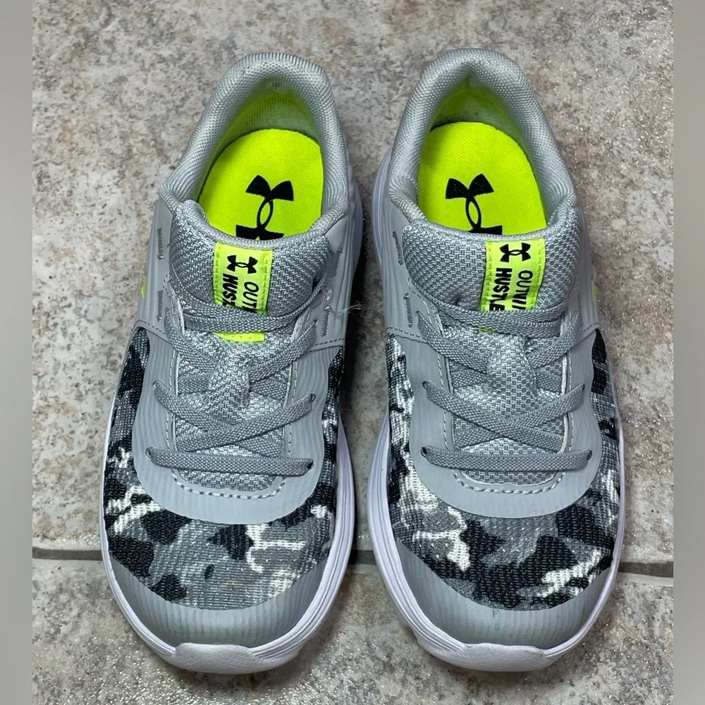 Under Armour Kids Gray and Neon Green Sneakers size 13
